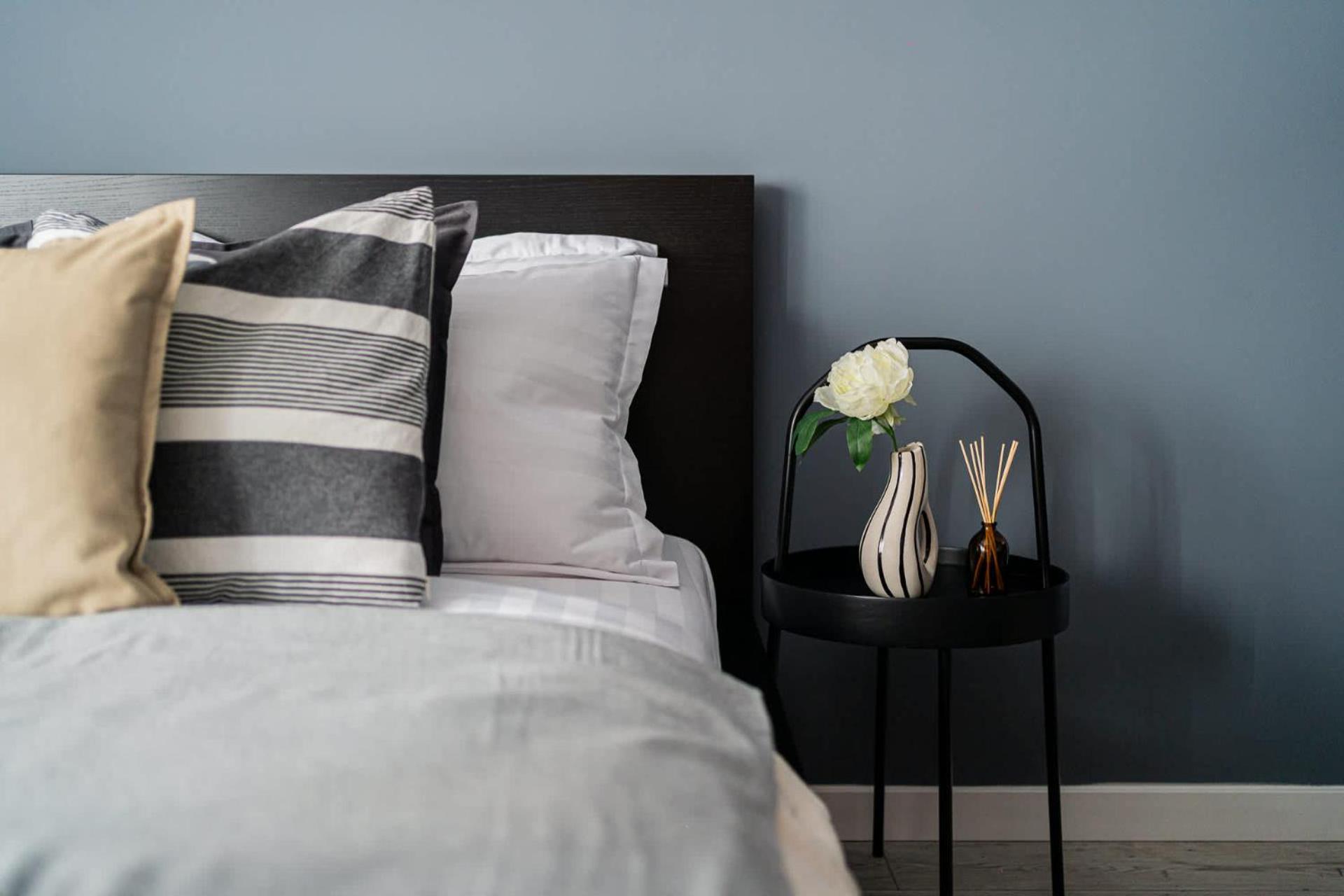 Chic Black & White 2Br Retreat On Dambovitei Букурещ Екстериор снимка