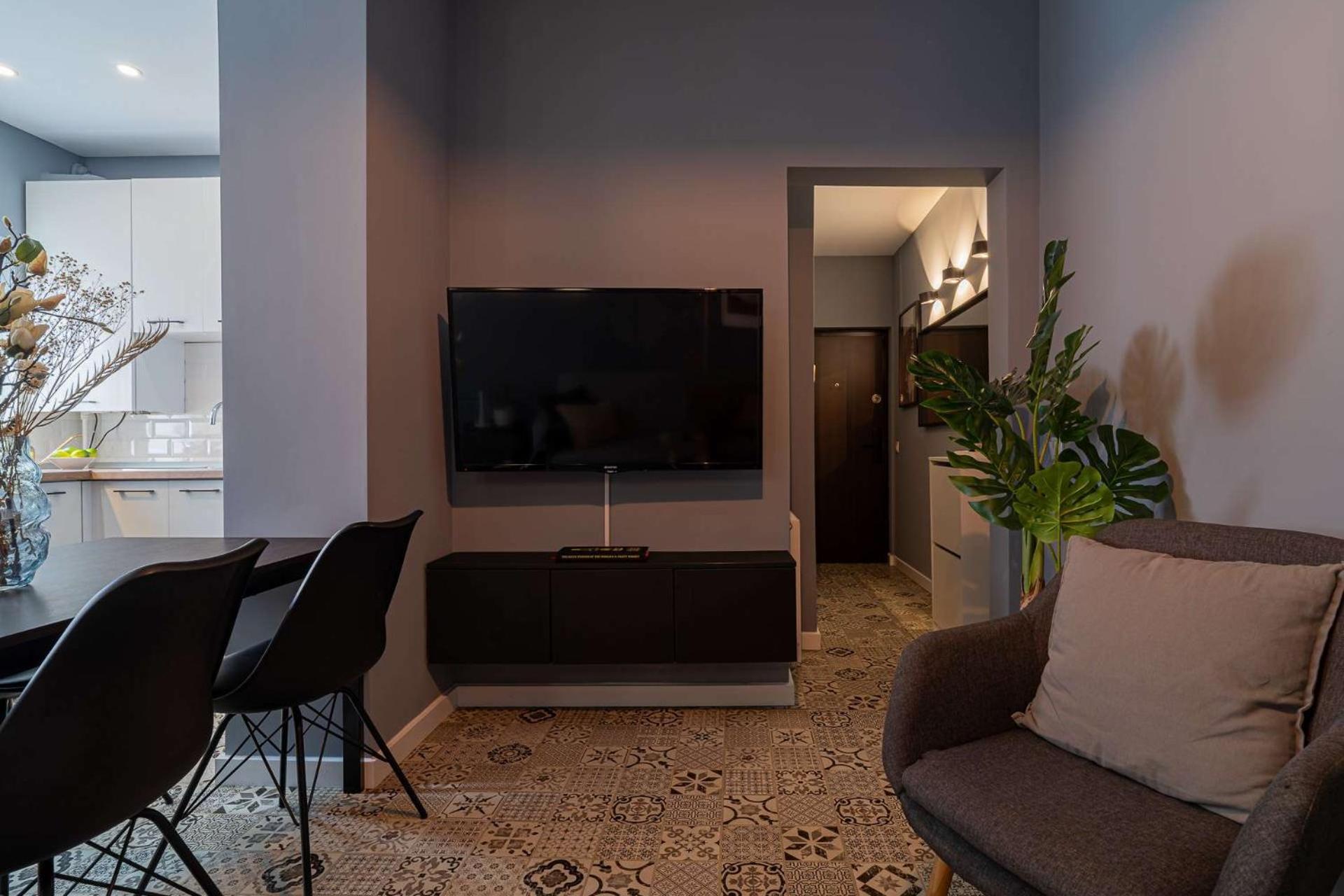 Chic Black & White 2Br Retreat On Dambovitei Букурещ Екстериор снимка
