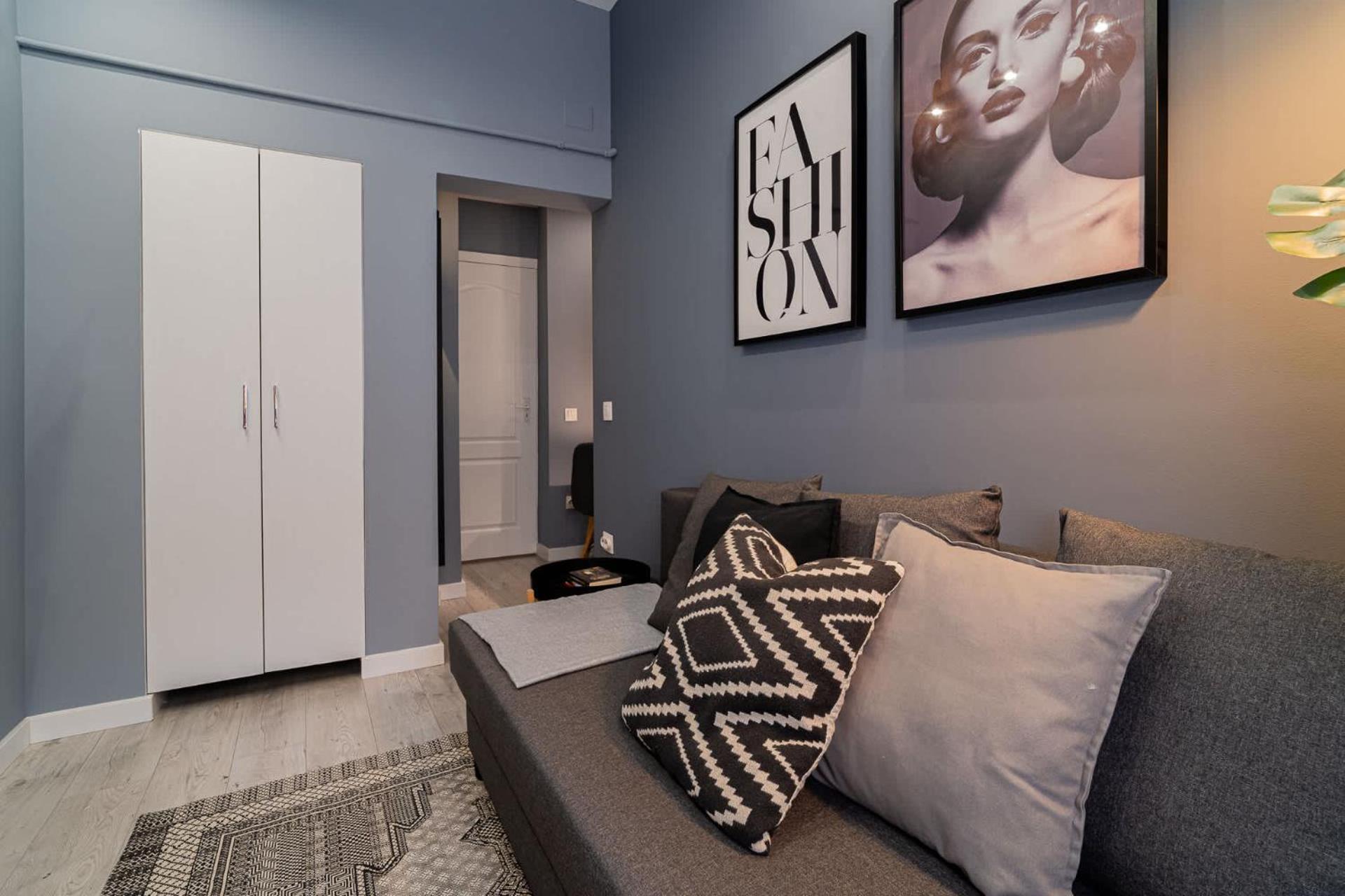 Chic Black & White 2Br Retreat On Dambovitei Букурещ Екстериор снимка